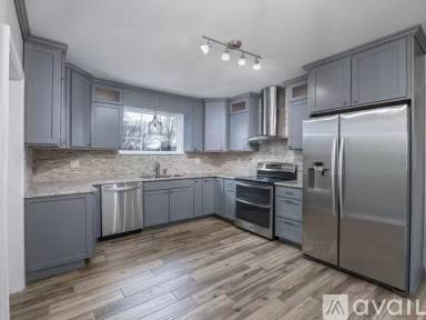 Main picture of 2 Maple Dr