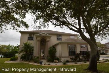 Main picture of 5936 Newbury Cir