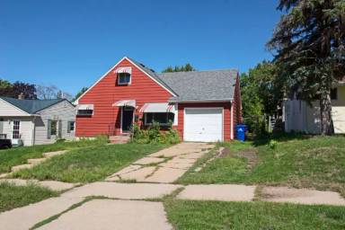 Main picture of 2239 Fremont Ave E