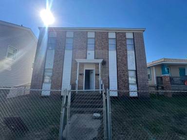 Main picture of 1807 Avenue N
