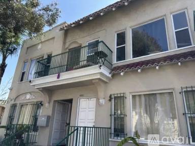 Main picture of 1760 West Blvd