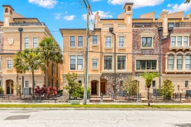 Main picture of 2228 Soho Bay Ct