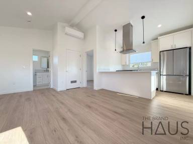 Main picture of 616 Park Ave