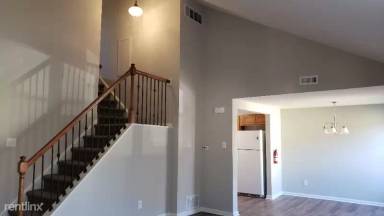 Main picture of 241 Willow Turn