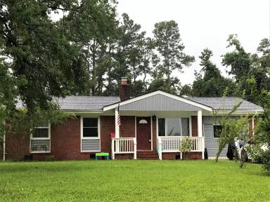 Main picture of 26 Berkshire Dr