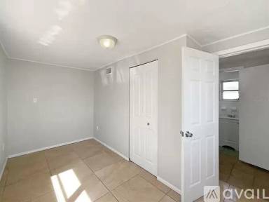 Main picture of 1871 S Lake Reedy Blvd