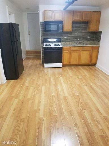 Main picture of 2450 N Central Park Ave