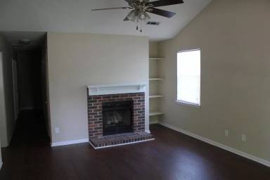 Main picture of 139 Alston Cir