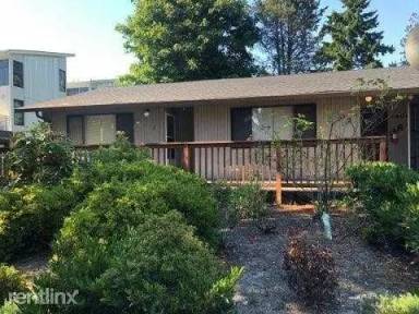 Main picture of 1406 Bellevue Way NE