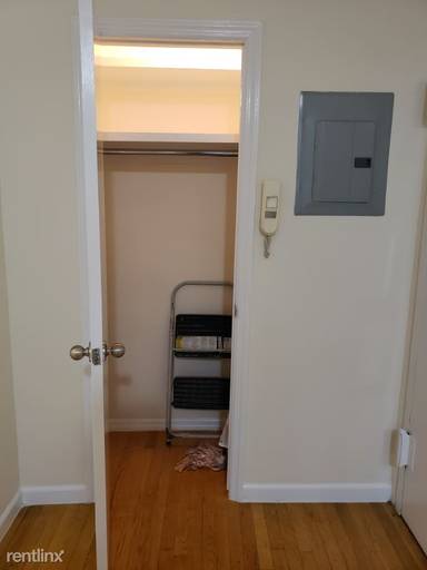 Main picture of 516 E 80th St