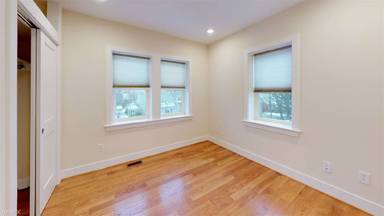Main picture of 1700 Otis St NE