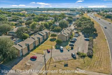 Main picture of 8824 Old McGregor Rd