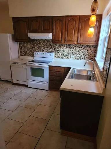 Main picture of 148 S 16th St