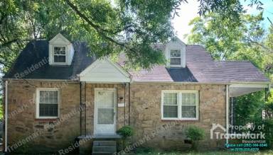 Main picture of 303 N King Charles Rd