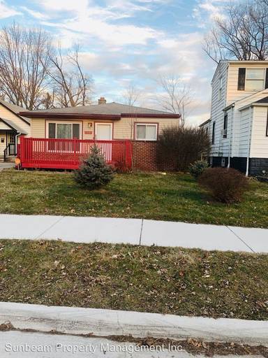 Main picture of 23082 Powell Ave