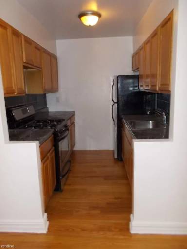 Main picture of 919 Park Pl