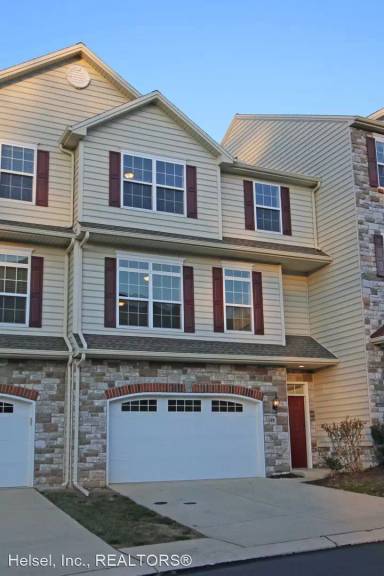 Main picture of 15 Indiana Cir