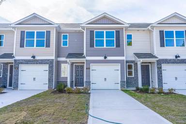 Main picture of 221 Maddox Dr