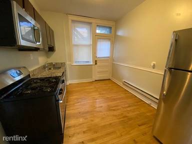 Main picture of 3034 N Ashland Ave