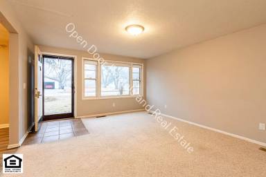 Main picture of 6305 Salge Dr