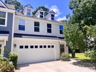 Main picture of 115 Grand Palm Ln