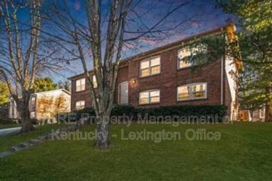 Main picture of 3736 Camelot Dr