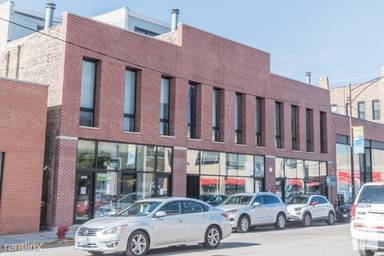 Main picture of 1526 N Halsted St