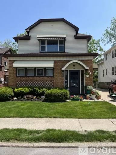 Main picture of 64 Reed Ave