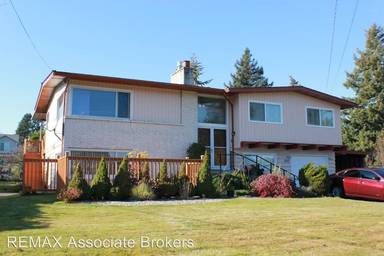 Main picture of 2657 S 150th St