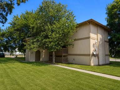Main picture of 2527 E Pacific Ave