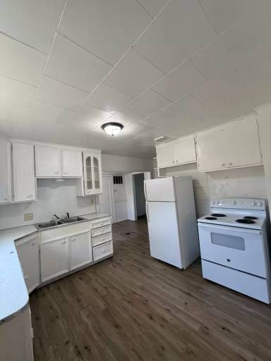 Main picture of 724 3rd St