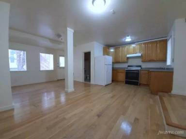 Main picture of 643 Minna St