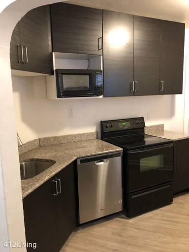 Main picture of 119 S 18th St