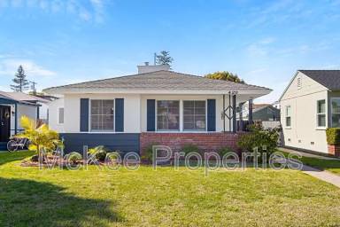 Main picture of 420 Pomona Ave