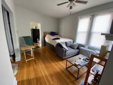 Main picture of 627-41 W Roscoe St
