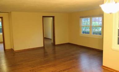 Main picture of 106 Elmwood Dr