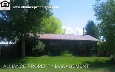 Main picture of 1122 Cherry Dr