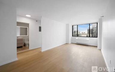 Main picture of 21 West End Ave Apartments
