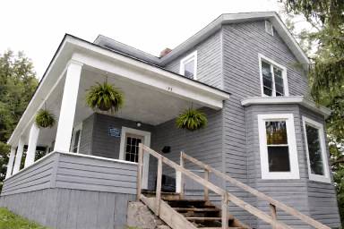 Main picture of 127 W State St