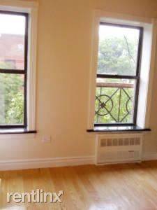 Main picture of 420 E 9th St