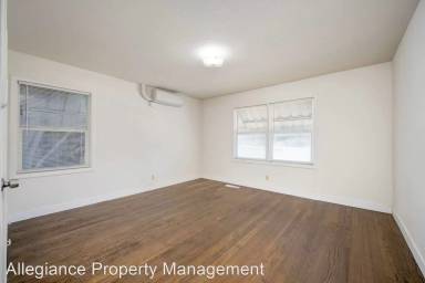 Main picture of 4617 El Camino Ave