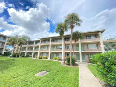 Main picture of 121 Oyster Bay Cir