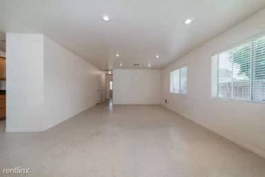 Main picture of 730 Pine Ave