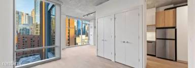 Main picture of 807 N Wells St