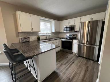 Main picture of 203 McQueen Cir