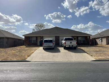 Main picture of 323 Cedar Ridge Dr