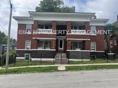 Main picture of 221 W 37th St