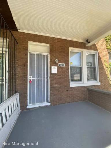 Main picture of 1528 N Monroe St