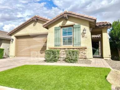 Main picture of 41300 W Palmyra Ln