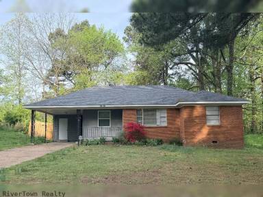 Main picture of 3535 Debby Dr